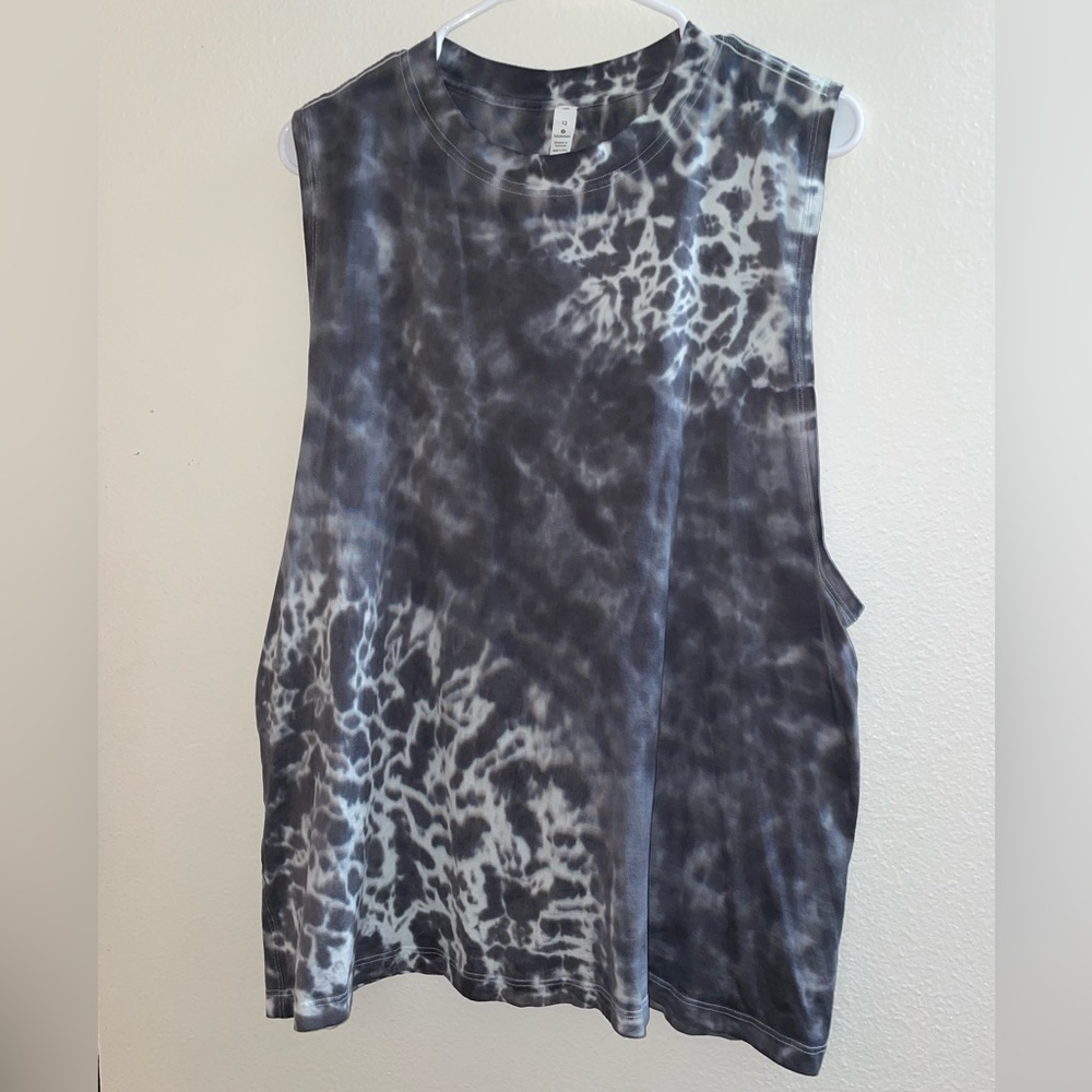 Grey and White LuLulemon Tank Top